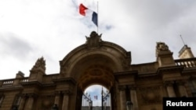 Франція викликає посла Росії через загибель французьких волонтерів в Україні