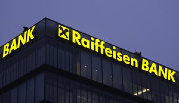 США тиснуть на австрійський Raiffeisen із вимогою не викуповувати &quot;заморожені акції&quot; Дерипаски,